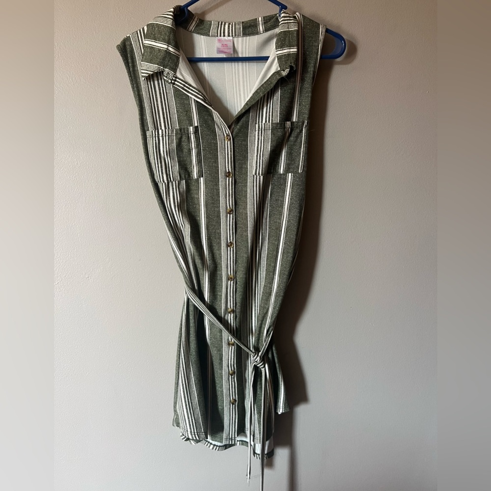 Women’s dress